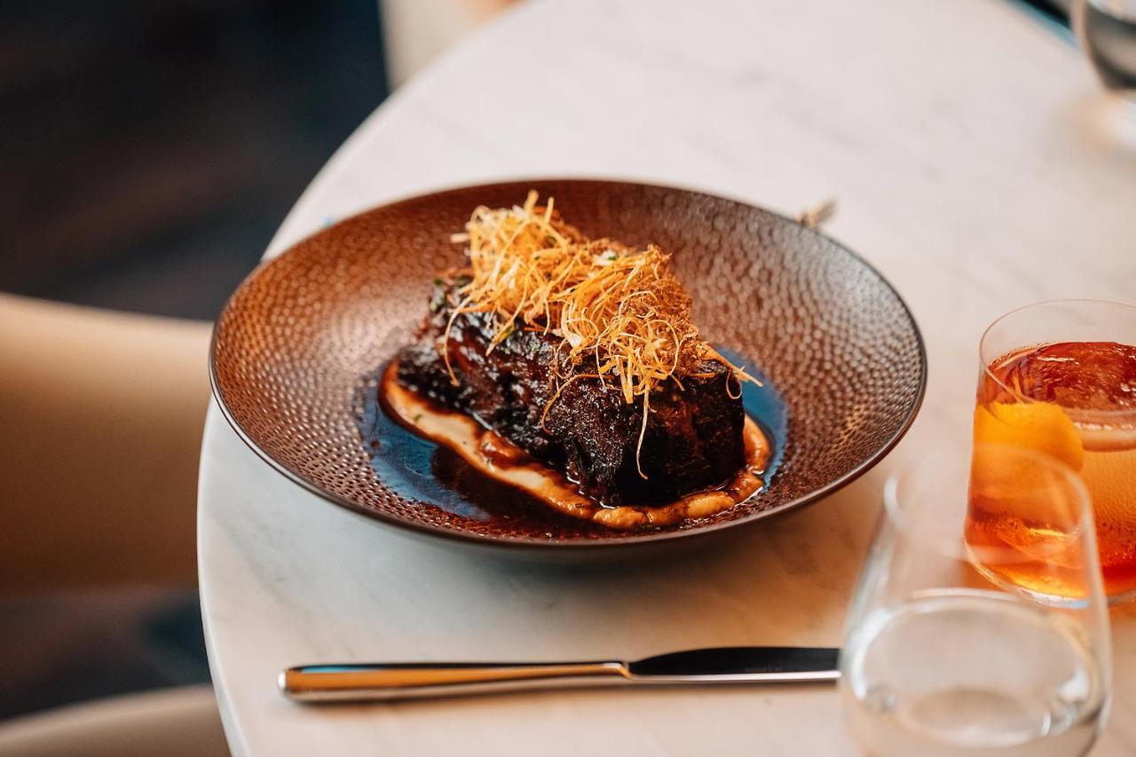 The Dubai Edition 외부 사진 A dish at the restaurant