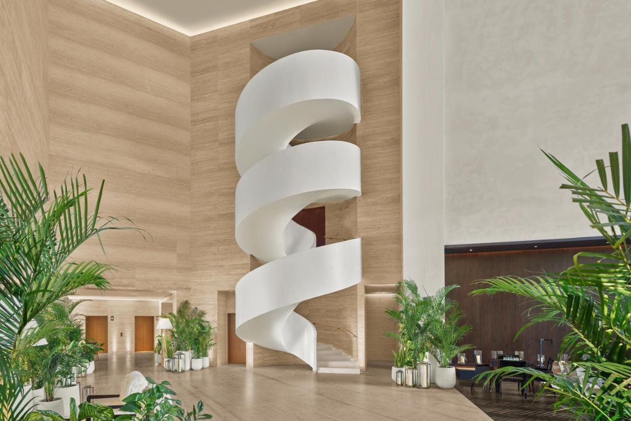 The Dubai Edition 외부 사진 The spiral staircase
